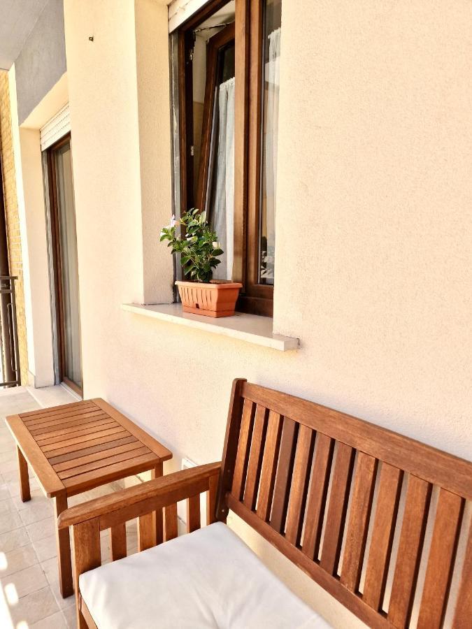 La Chiostrina By Tramonti Apartments LʼAquila المظهر الخارجي الصورة